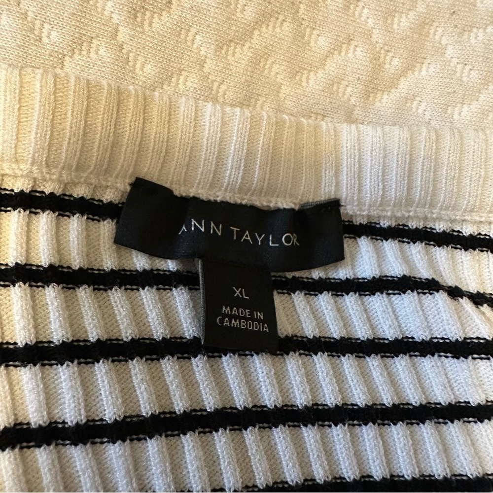 Ann Taylor XL Black and White Off Shoulder Striped Knit Top - Picture 4 of 5